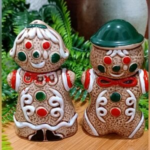 Vtg. Gingerbread Boy & Girl Salt and Pepper Shakers